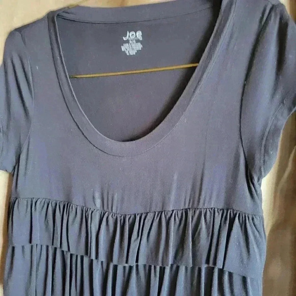 Womans Joe Black Top with Ruffles Pretty Cap Sleeves medium - Picture 8 of 8